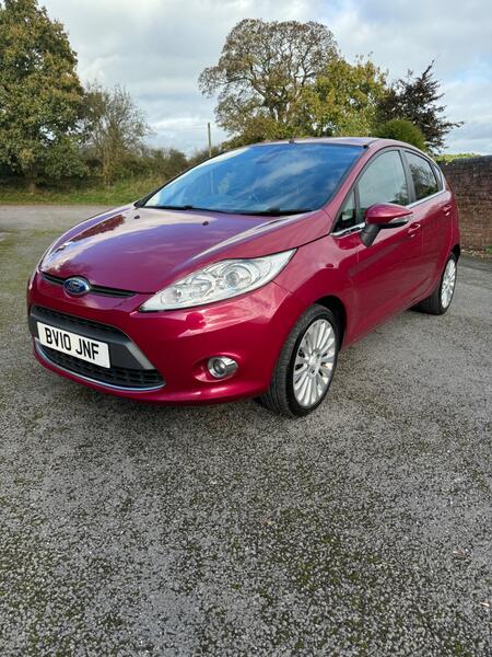 FORD FIESTA 1.4 Titanium