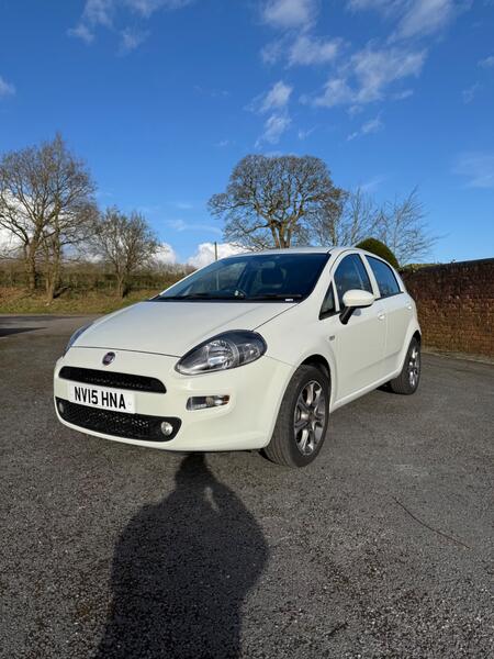 FIAT PUNTO 1.2 Punto 5-door 1.2 8v 69hp Easy+