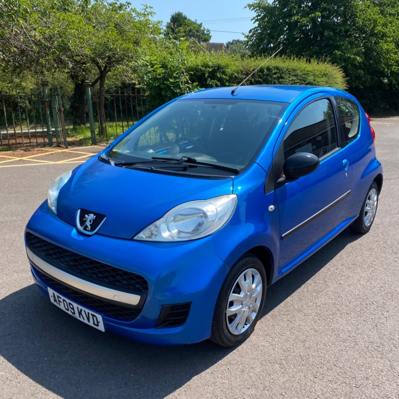 PEUGEOT 107