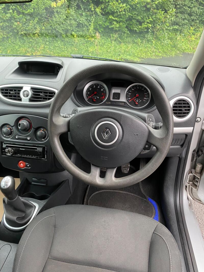 RENAULT CLIO